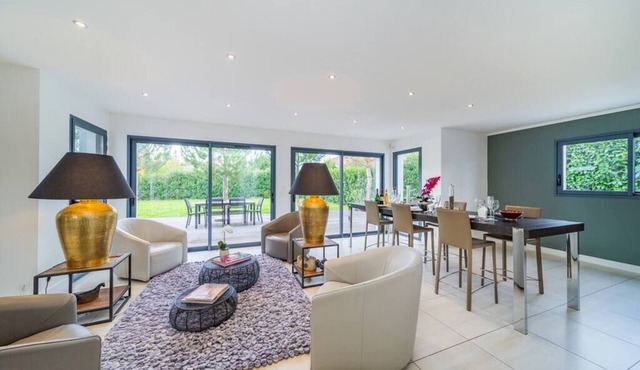 Dream 5BD Villa for Families/Geneva Centre 14KM