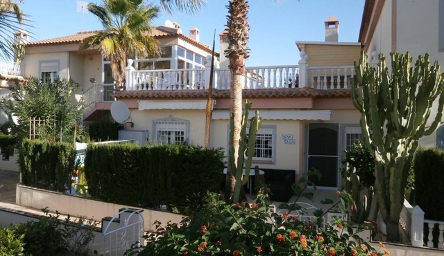 Dream apartment with a beautiful terrace, wifi, pool, safe in green area plant