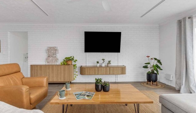 Dream beachside escape, three-minute walk from the stunning Cabarita Beach.