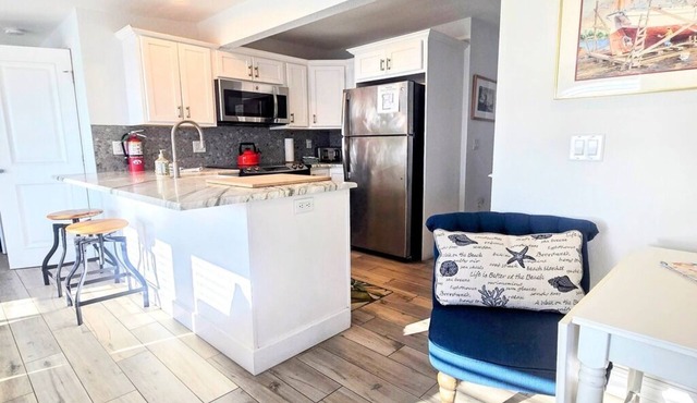 "Dream boat" Beach Front Island Rental With Amazing Views