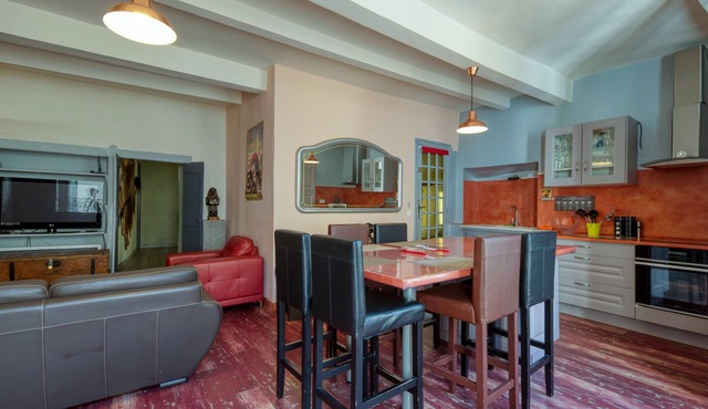 DREAM COLOR APARTMENT