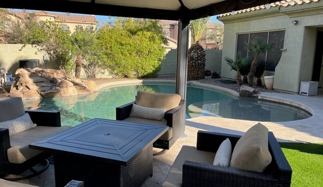Dream Come True: Pvt Htd POOLw/Waterfall, Covered Patio, Gas Grill & Fire Pit