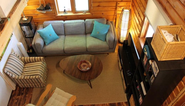 Dream Cottage - high end log cabin with private beach