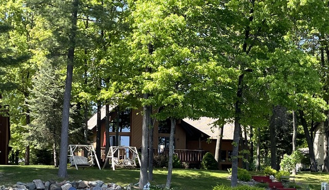 Dream Cottage w/ Sandy Beach, Dock, Pontoon Rental