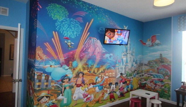 Dream Disney Family Vacation,one of best resort 2 miles to Disney, space for 8
