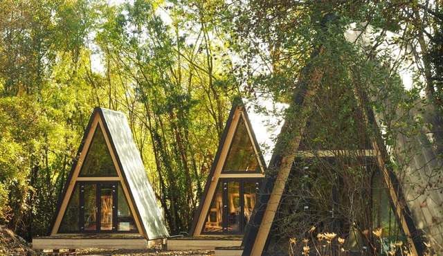 Dream ecolodge in a fairytale castle