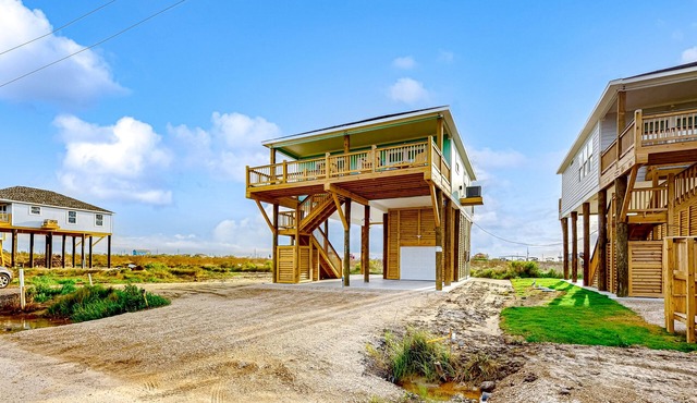 Dream | Gulf Views | Large Deck | Sleeps 7