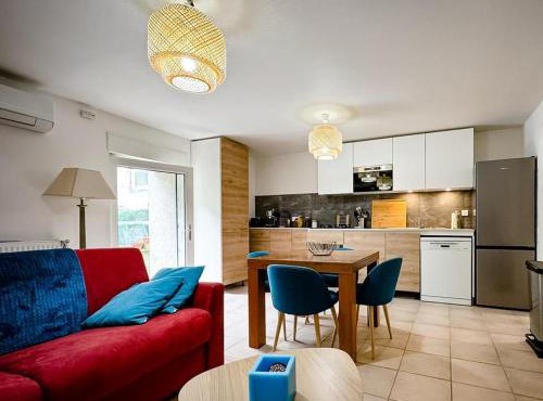 DREAM HOLIDAY 26 - Charmant T2 4 Pers 38m2 Terrasse de 14m2- Clim, Wifi, Parking - Sur RN7 au calme - au cœur de Livron sur Drôme à 5Km l'Autouroute Proximité A7