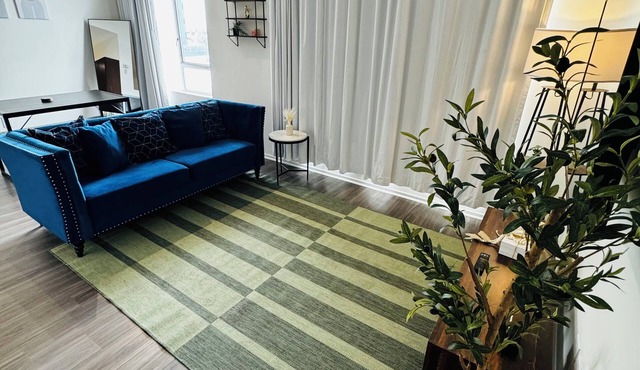 DREAM HOLLYWOOD APARTMENT WITH FREE PARKING