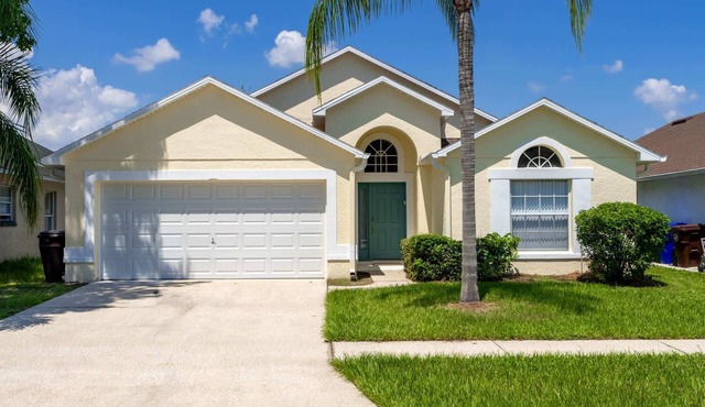 Dream Home near Disney Parks! Stay near the magic!