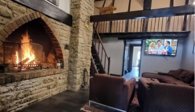 Dream house directly on the water at the large Stockweiher