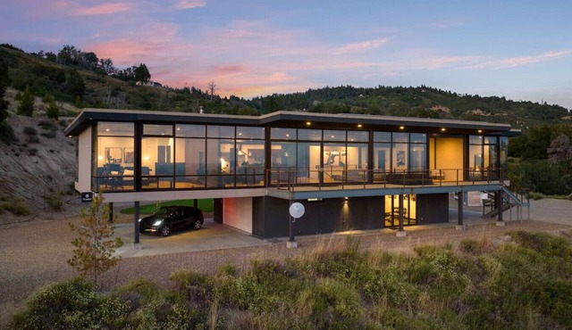 Dream House Hideaway and Hot Tub