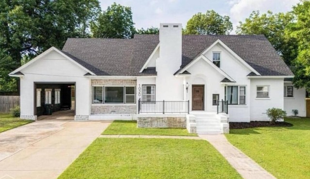 Dream house with pool!