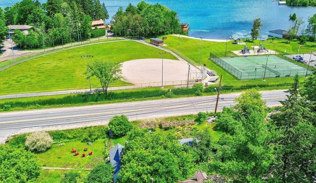 Dream Muskoka Cottage Waterpark