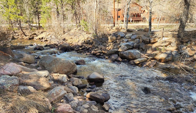 Dream River Front Suites R3