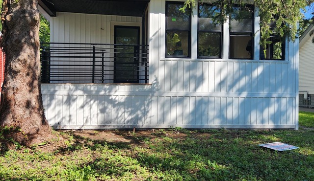 Dream Stay - Modern Bungalow Near Downtown