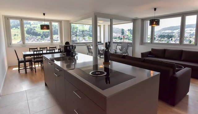 Dream View Apt With Homecinema Netflix Loggia