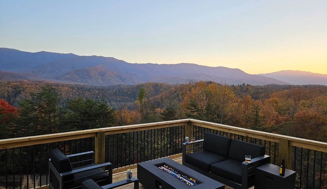 Dream View: Heated Pool| Hot tub| Theater| Arcade| Fire Pit| 25 Acres.
