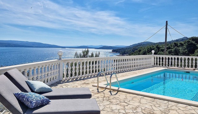 DREAM VILLA island Solta Croatia/Split with OWN POOL & SEA VIEW.