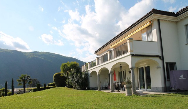 Dream villa with pool on Lake Lugano in Morcote