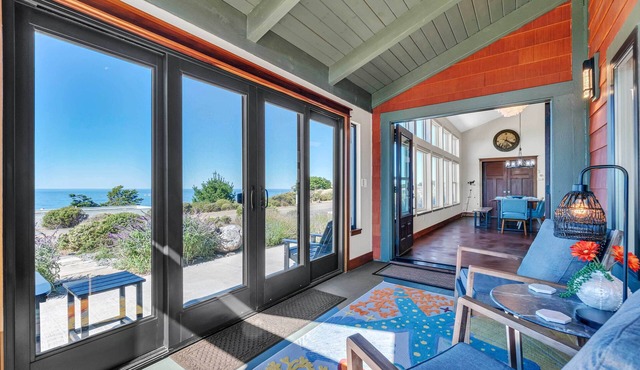 'Dream Weaver' House w/Hot Tub & Ocean View!