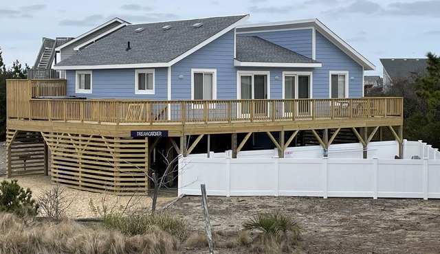 Dreamcatcher in Duck*Pool*Hot Tub*Beach Block