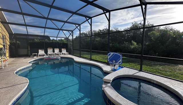 Dreaming of Disney? Discover the magic Walt created! Private pool, games room