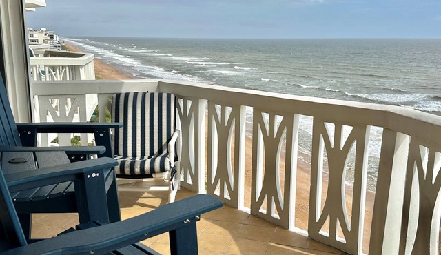 Dreams Come True! Charming 2-bedroom beachfront condo in delightful Ormond Beach
