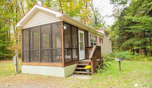 Dreams Park/All Star Getaway! Cottage #2- Old World Village