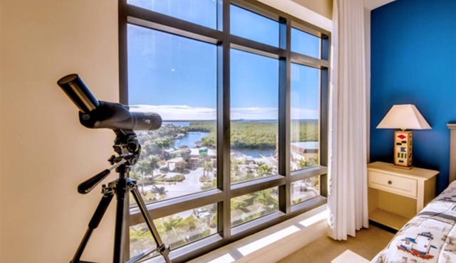 Dreamscape10th Floor Luxury Condo in Cape Harbour Marina, King Bed, Views, More