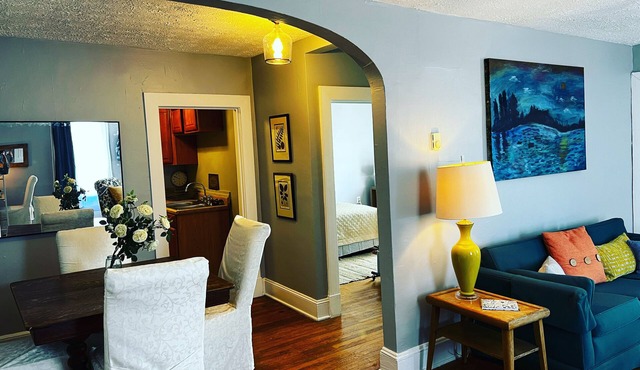 Dreamweaver — 1BR 1BA just two blocks from the downtown walking mall