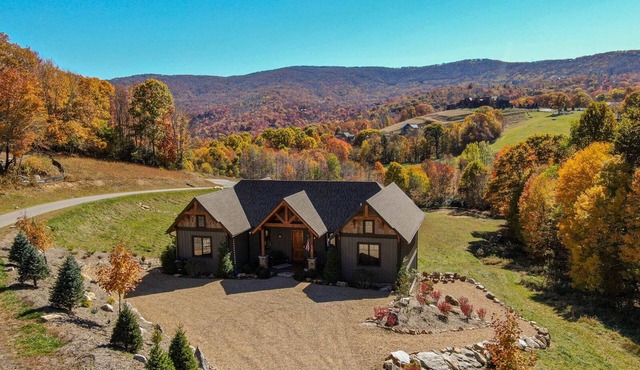 Dreamweaver - Eagles Nest, pet friendly, private with big views