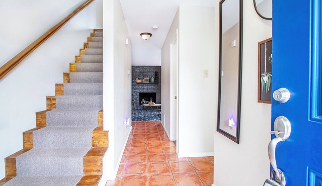 Dreamy 2 bdr Longview Townhome