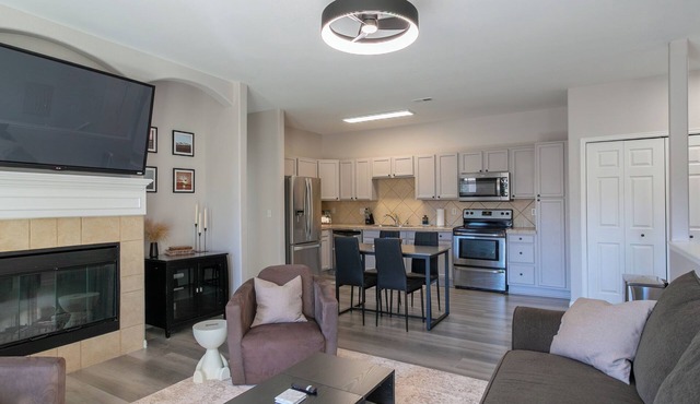 Dreamy 2-bedroom Saddlerock condo