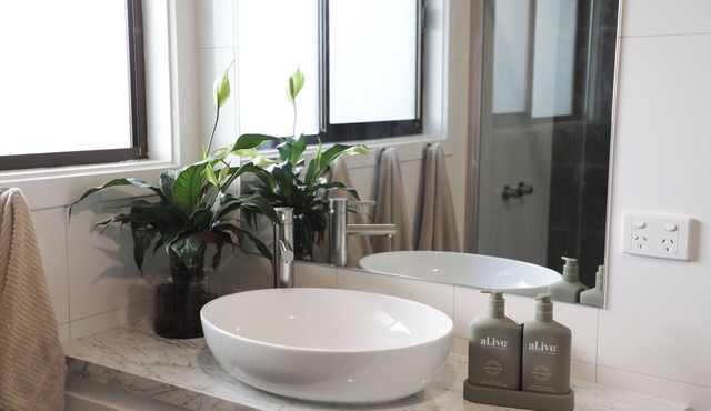 Dreamy Abode, your idyllic getaway nestled in the heart of the Riverland.