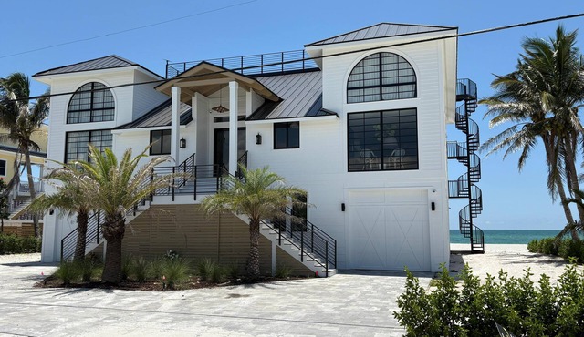 "Dreamy Beachfront Getaway - Your Coastal Sanctuary Awaits!"