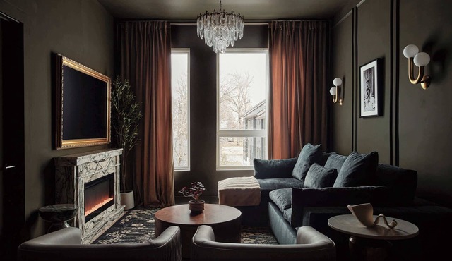 Dreamy Condo with Fireplace, Rooftop, Gym, Parking, Sleeps 5 w/King Bed, Sleeper Sofa, Hidden Bunk, Shared Rooftop and Gym, Free Dedicated Parking, Minutes to Broadway, Five Points & Grand Ole Opry, 24 Hr Hospitality