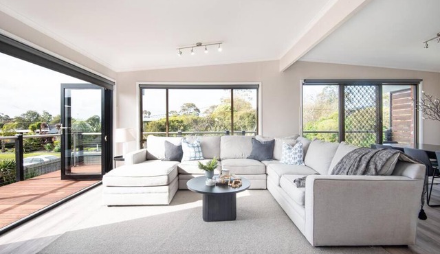 Dreamy Dromana Family Getaway – with Jacuzzi