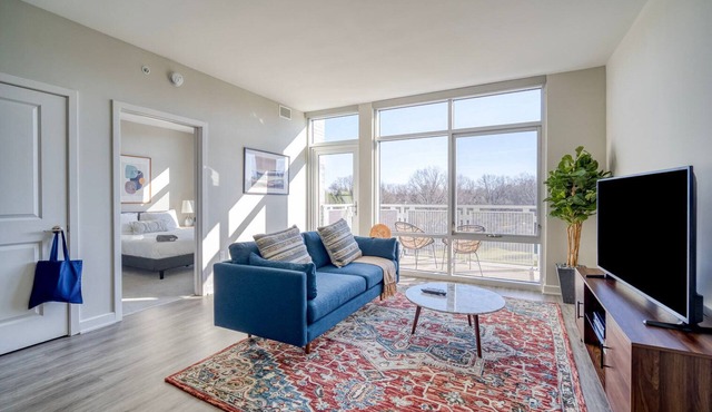 Dreamy Fairfax 1BR w/Gym, Pool & W/D, nr Theater, by Blueground