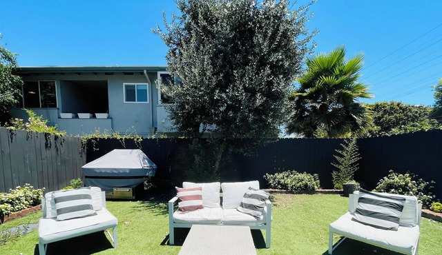 Dreamy Farmhouse in Studio City