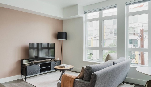 Dreamy First Hill Jr 1BR w/Bike Storage, Gym & W/D, by Blueground