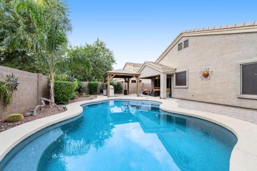 Dreamy home with private pool, high-speed WiFi, full kitchen, & WD