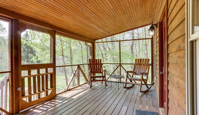Dreamy Indiana Cabin Rental w/Shared Amenities!
