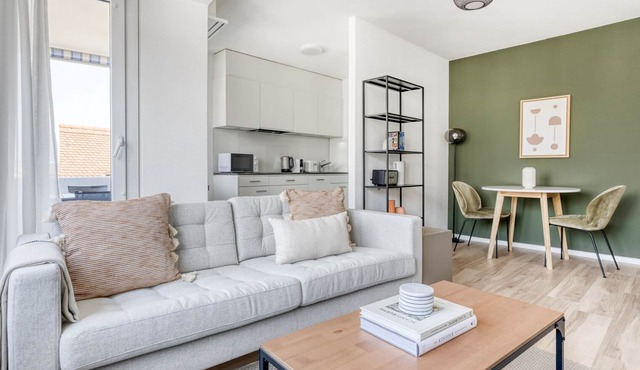 Dreamy Iselin 2 Room w/Storage, 1min to Local Market, by Blueground