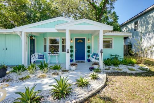 Dreamy Palm Harbor Cottage, Steps to Crystal Beach