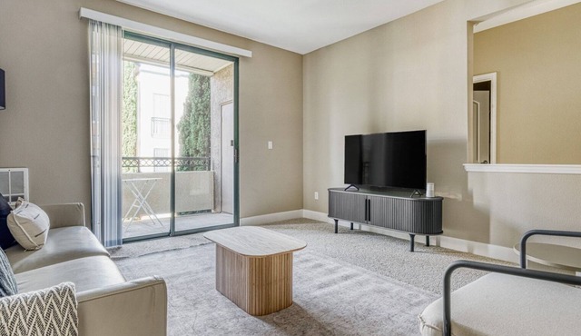 Dreamy San Mateo 2BR w/Pool & Gym, easy highway access, by Blueground