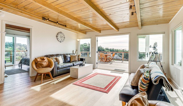 Dreamy Sonoma Coast Cottage w/ Ocean Views