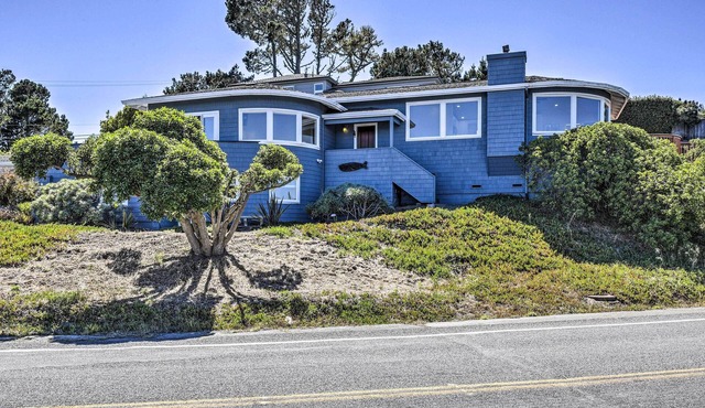 Dreamy Sonoma Coast Home w/Waterfront Views