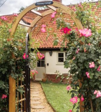 Dreamy Suffolk Country Cottage Escape