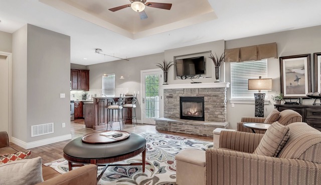 Dreamy Villa Located Close to the Branson RecPlex! Come and Stay and Play!